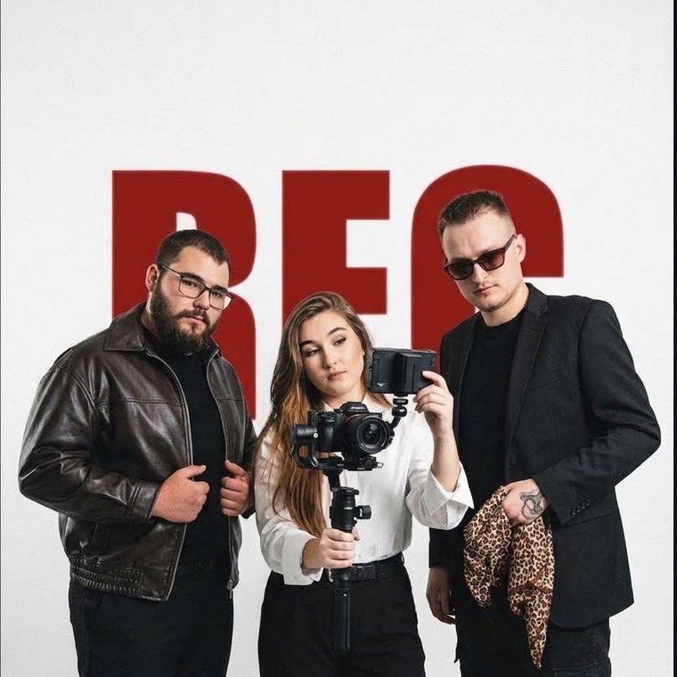 Tím D'POSE STUDIO