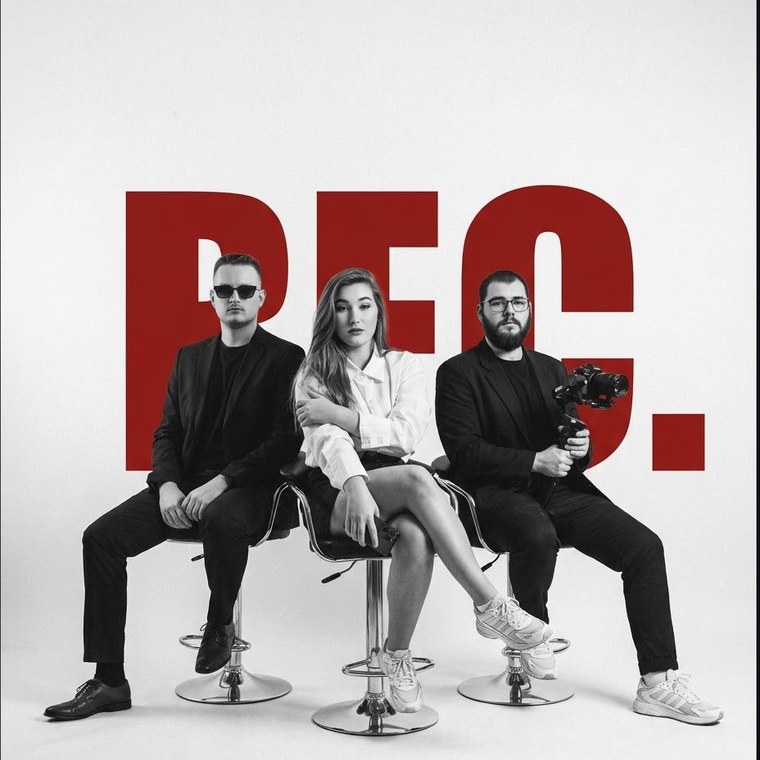 Tím D'POSE STUDIO