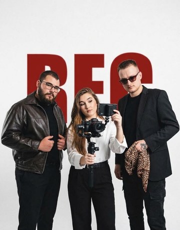 Tím D'POSE STUDIO